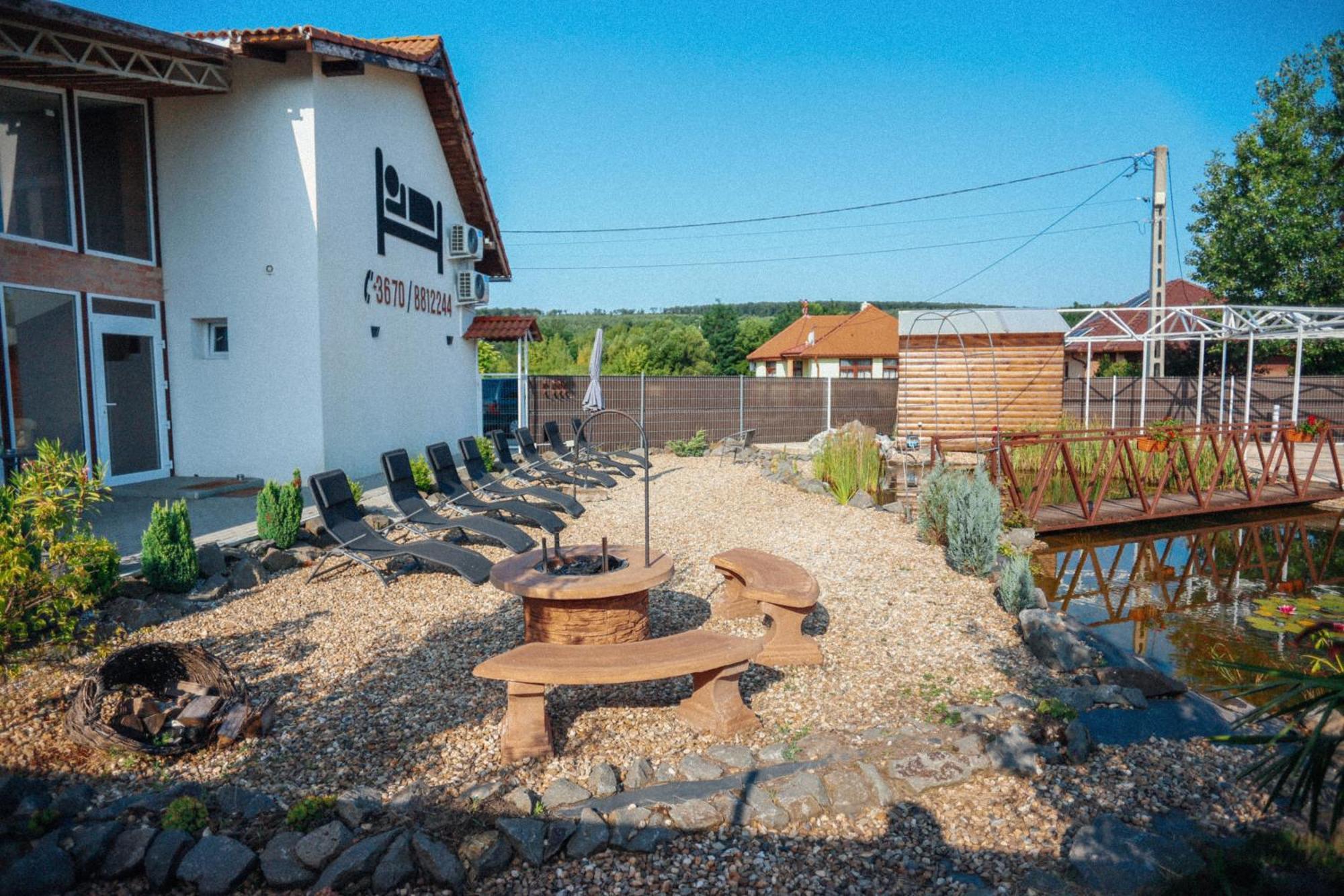 Megnyugtat-Lak Apartmanhaz Demjén Exterior photo