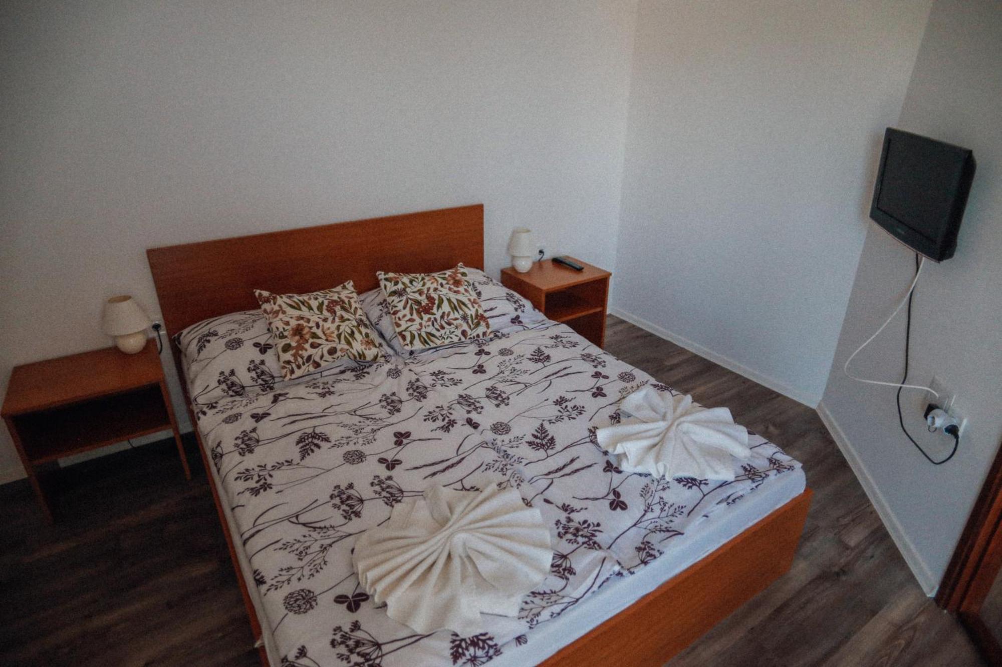 Megnyugtat-Lak Apartmanhaz Demjén Exterior photo